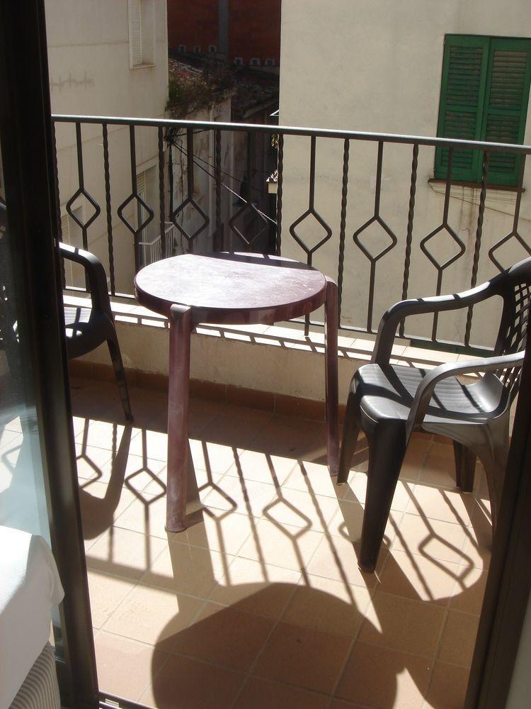 Hostal Vila Del Mar Lloret de Mar Eksteriør bilde